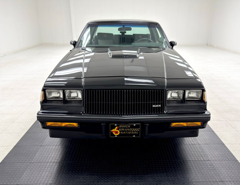 Buick-Regal-1987-Black-Gray-10