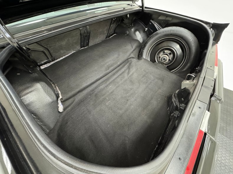 Buick-Regal-1987-Black-Gray-26