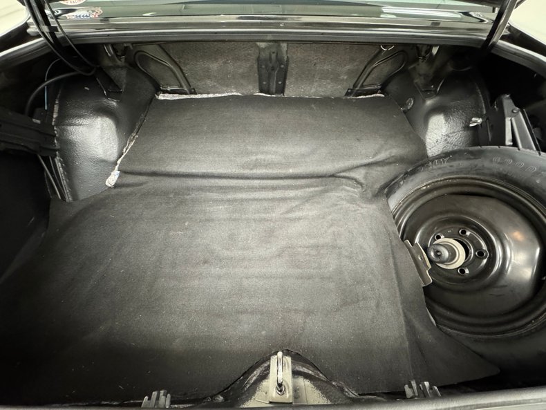 Buick-Regal-1987-Black-Gray-27