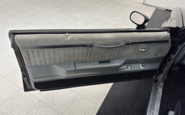 Buick-Regal-1987-Black-Gray-29