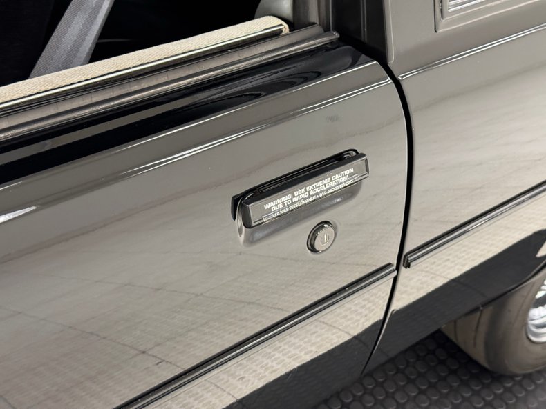 Buick-Regal-1987-Black-Gray-3