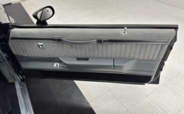 Buick-Regal-1987-Black-Gray-30
