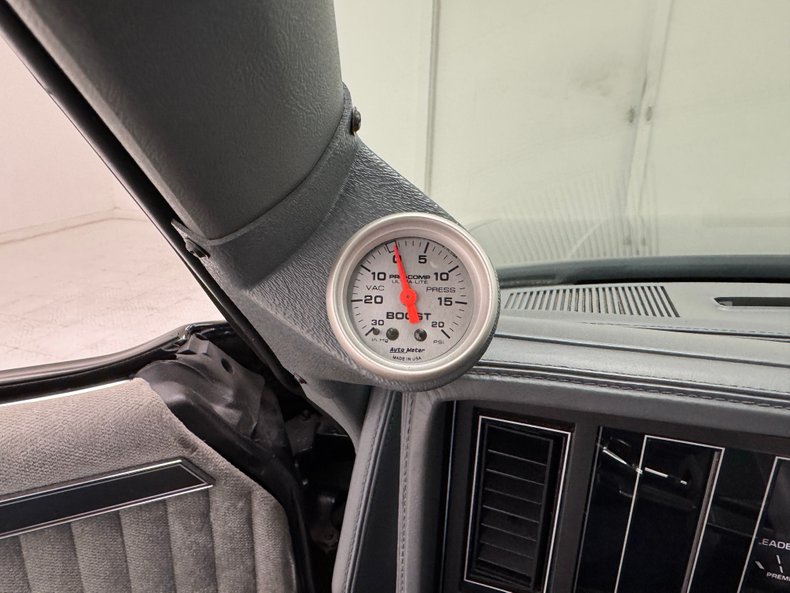 Buick-Regal-1987-Black-Gray-39