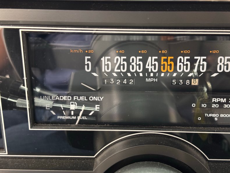 Buick-Regal-1987-Black-Gray-40