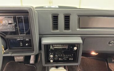 Buick-Regal-1987-Black-Gray-41