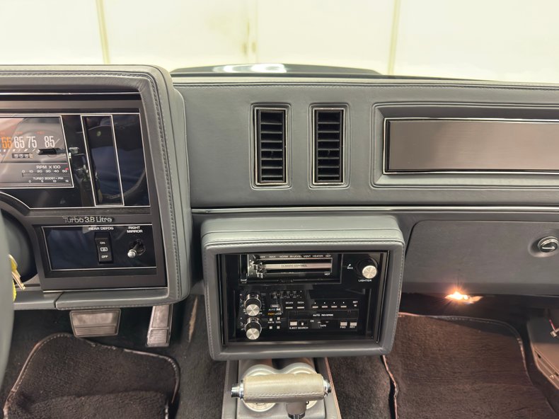 Buick-Regal-1987-Black-Gray-41