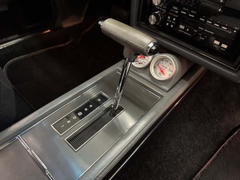 Buick-Regal-1987-Black-Gray-43