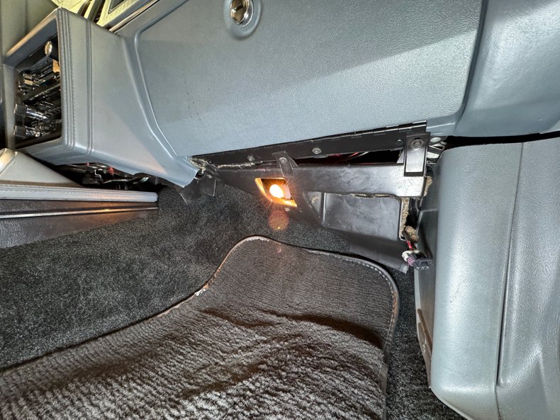 Buick-Regal-1987-Black-Gray-44