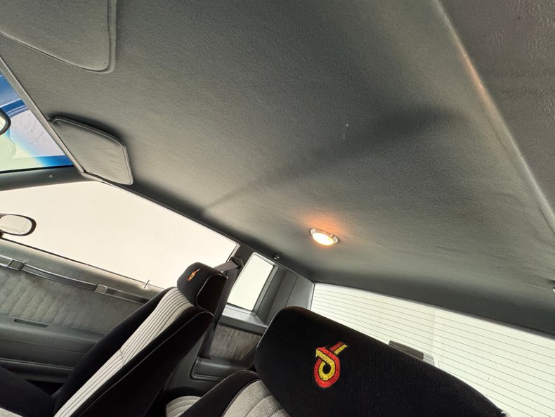 Buick-Regal-1987-Black-Gray-45