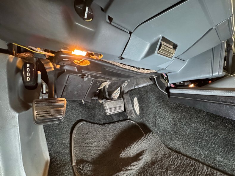 Buick-Regal-1987-Black-Gray-5