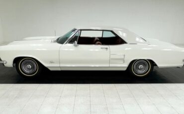 Buick-Riviera-1963-White-Red-1