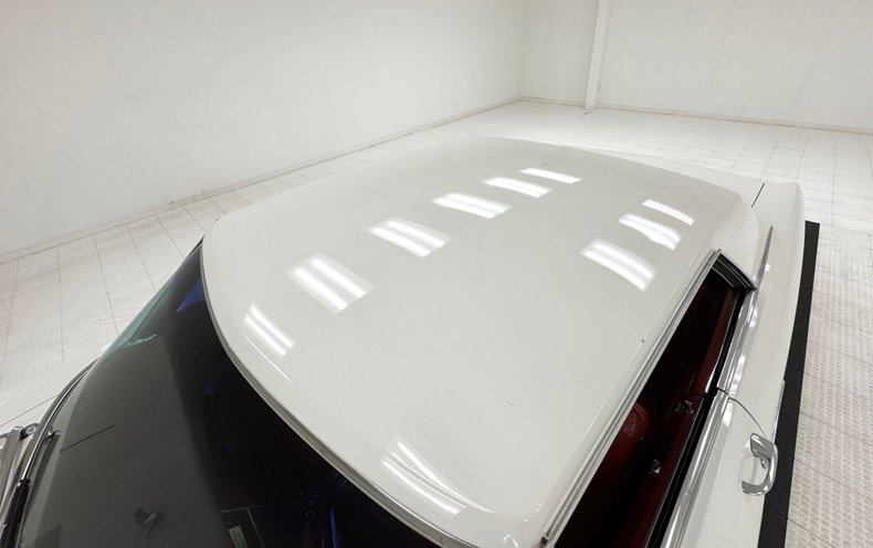 Buick-Riviera-1963-White-Red-13