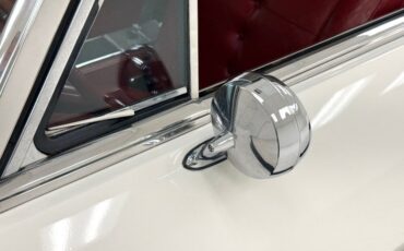 Buick-Riviera-1963-White-Red-14