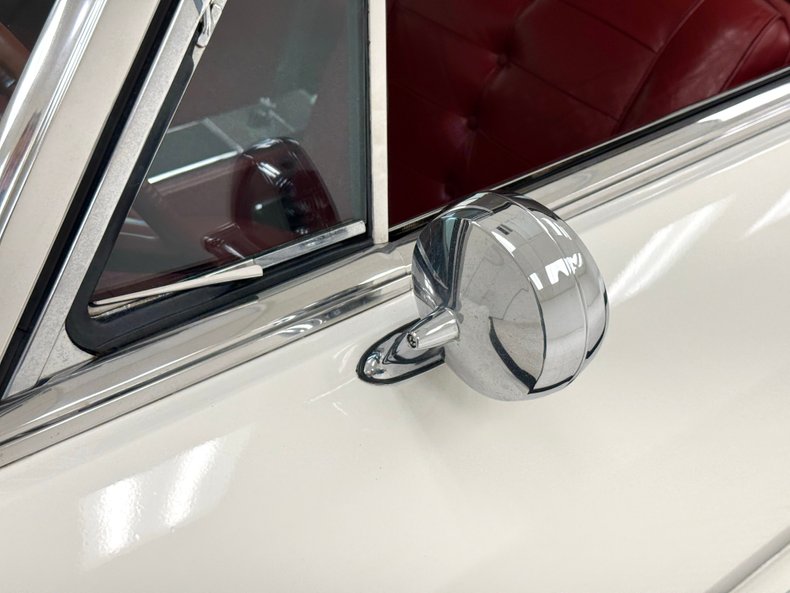 Buick-Riviera-1963-White-Red-14