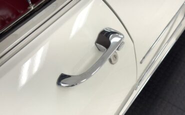 Buick-Riviera-1963-White-Red-15