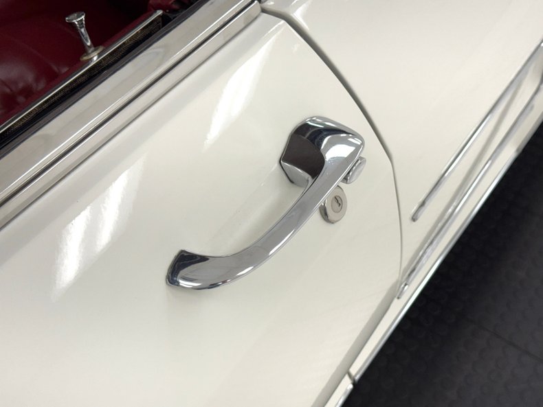 Buick-Riviera-1963-White-Red-15