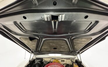 Buick-Riviera-1963-White-Red-24