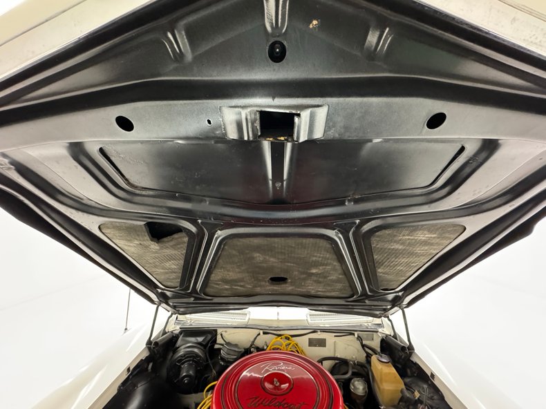 Buick-Riviera-1963-White-Red-24