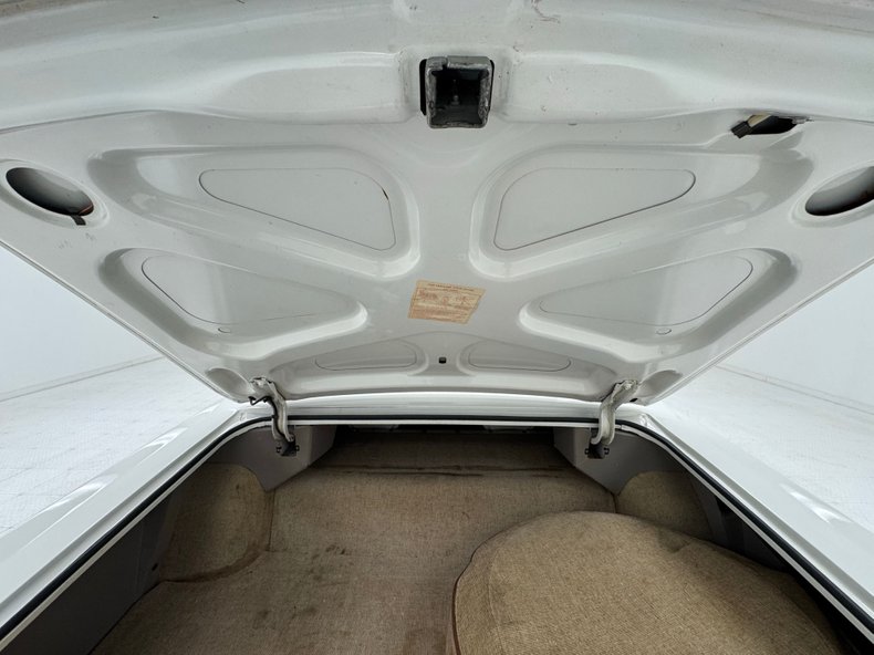 Buick-Riviera-1963-White-Red-28