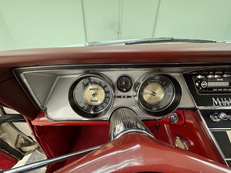 Buick-Riviera-1963-White-Red-41