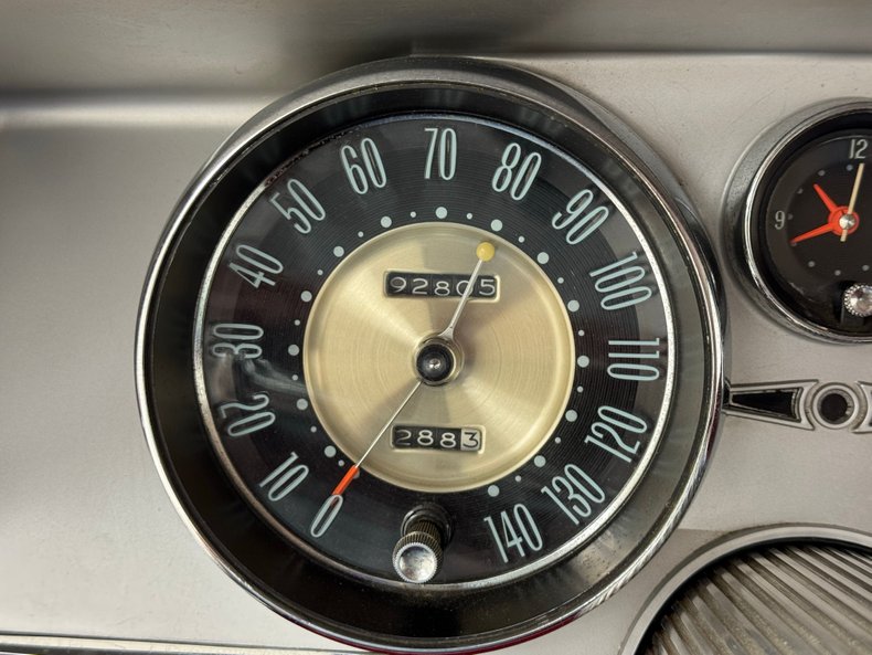 Buick-Riviera-1963-White-Red-42