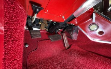 Buick-Riviera-1963-White-Red-47