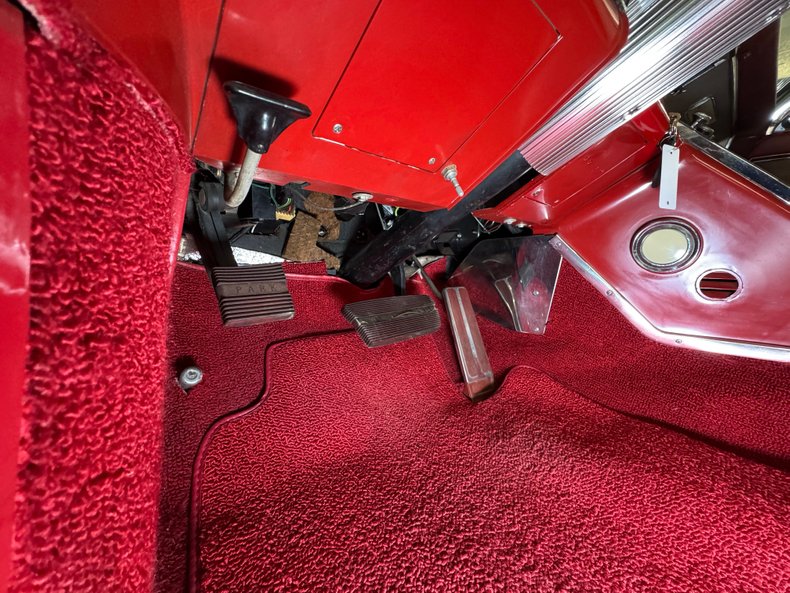 Buick-Riviera-1963-White-Red-47