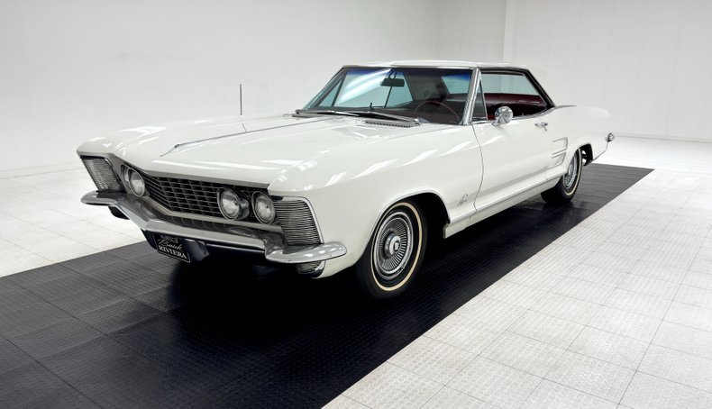 Buick-Riviera-1963-White-Red