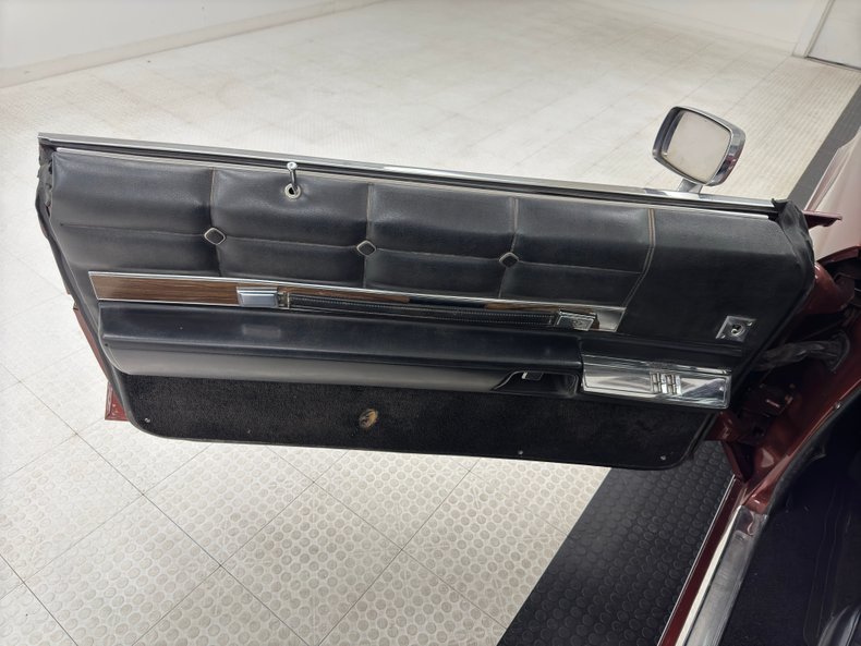 Buick-Riviera-1969-Copper-Mist-Black-20