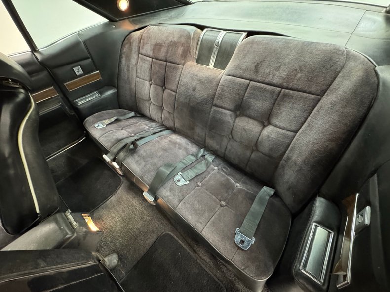 Buick-Riviera-1969-Copper-Mist-Black-23