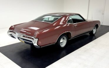 Buick-Riviera-1969-Copper-Mist-Black-3