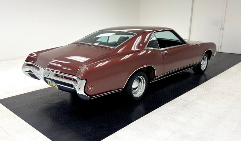 Buick-Riviera-1969-Copper-Mist-Black-3