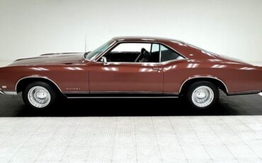 Buick-Riviera-1969-Copper-Mist-Black
