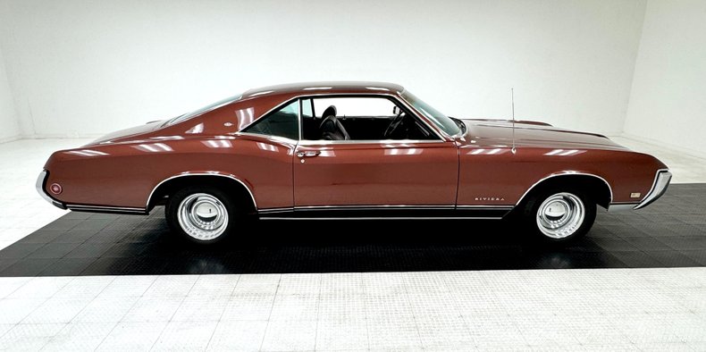 Buick-Riviera-1969-Copper-Mist-Black-4