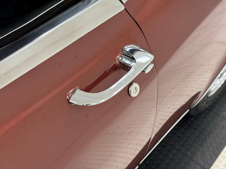 Buick-Riviera-1969-Copper-Mist-Black-42