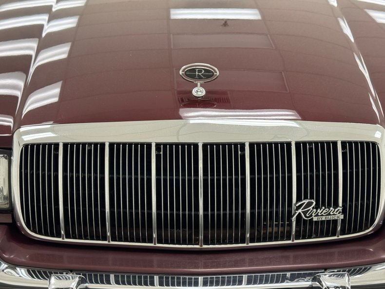 Buick-Riviera-1992-Claret-Red-Red-15