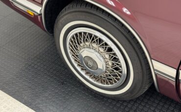 Buick-Riviera-1992-Claret-Red-Red-17
