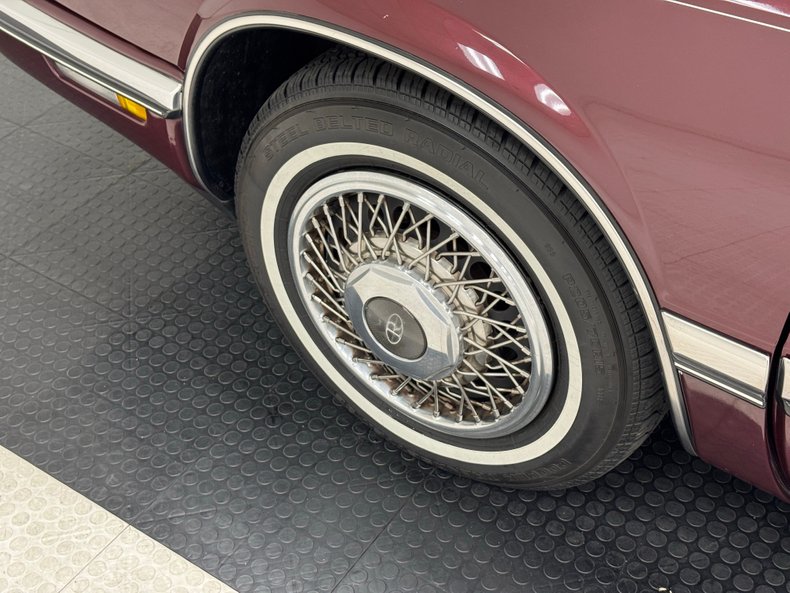 Buick-Riviera-1992-Claret-Red-Red-17