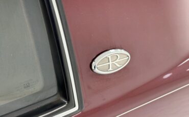 Buick-Riviera-1992-Claret-Red-Red-19