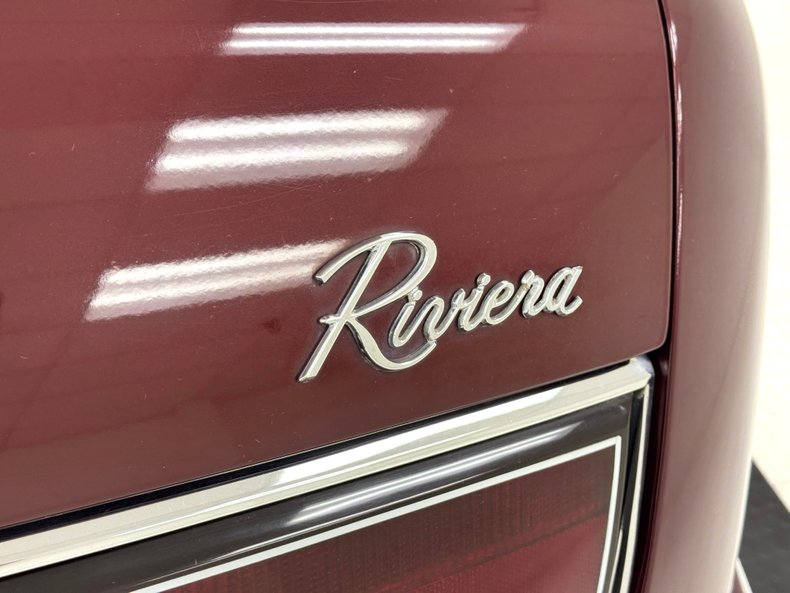 Buick-Riviera-1992-Claret-Red-Red-22