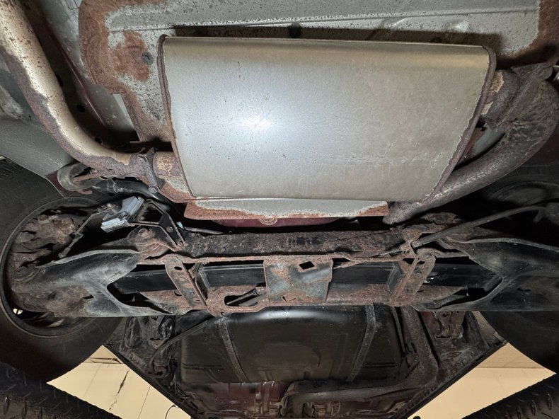 Buick-Riviera-1992-Claret-Red-Red-25