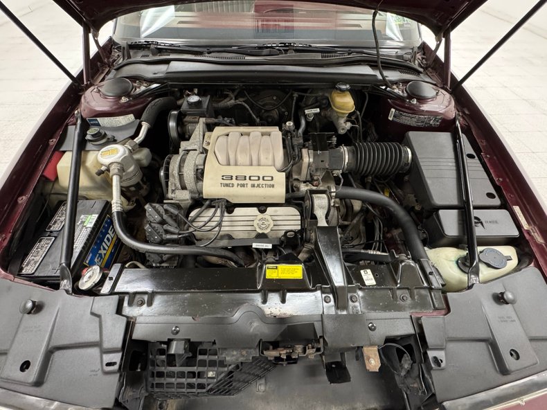 Buick-Riviera-1992-Claret-Red-Red-28