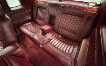 Buick-Riviera-1992-Claret-Red-Red-37