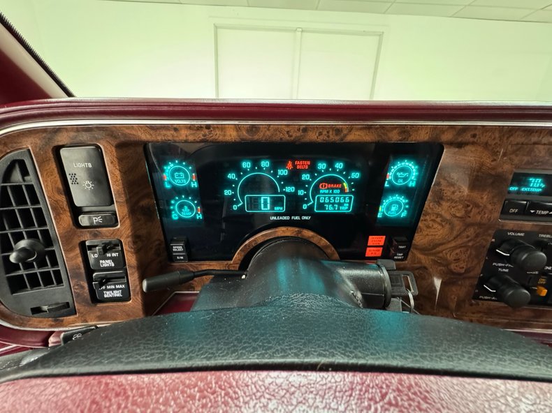 Buick-Riviera-1992-Claret-Red-Red-42