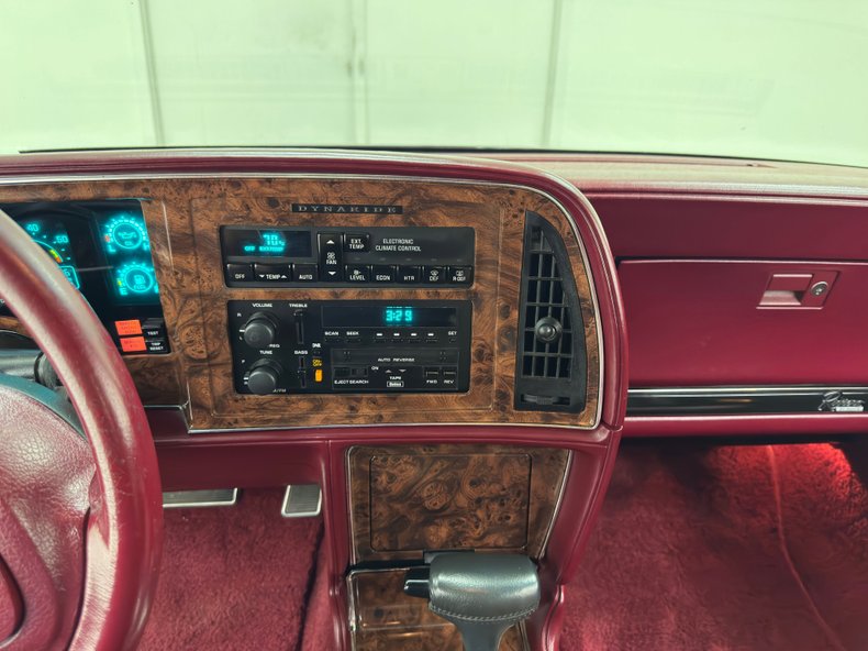 Buick-Riviera-1992-Claret-Red-Red-44