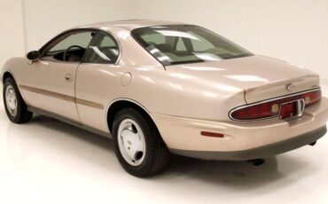 Buick-Riviera-1995-Platinum-Beige-Metal-Beige-1