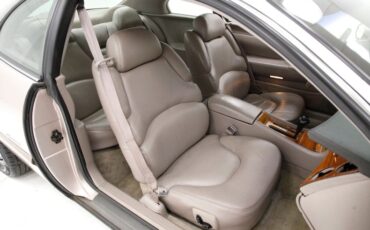 Buick-Riviera-1995-Platinum-Beige-Metal-Beige-13