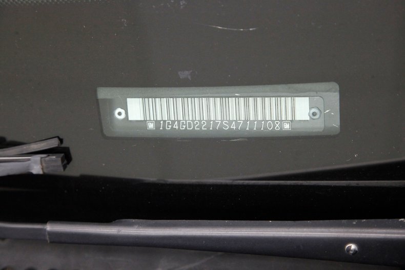 Buick-Riviera-1995-Platinum-Beige-Metal-Beige-17