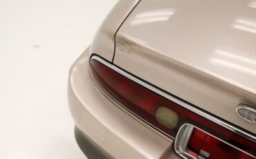 Buick-Riviera-1995-Platinum-Beige-Metal-Beige-34