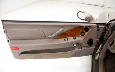 Buick-Riviera-1995-Platinum-Beige-Metal-Beige-38